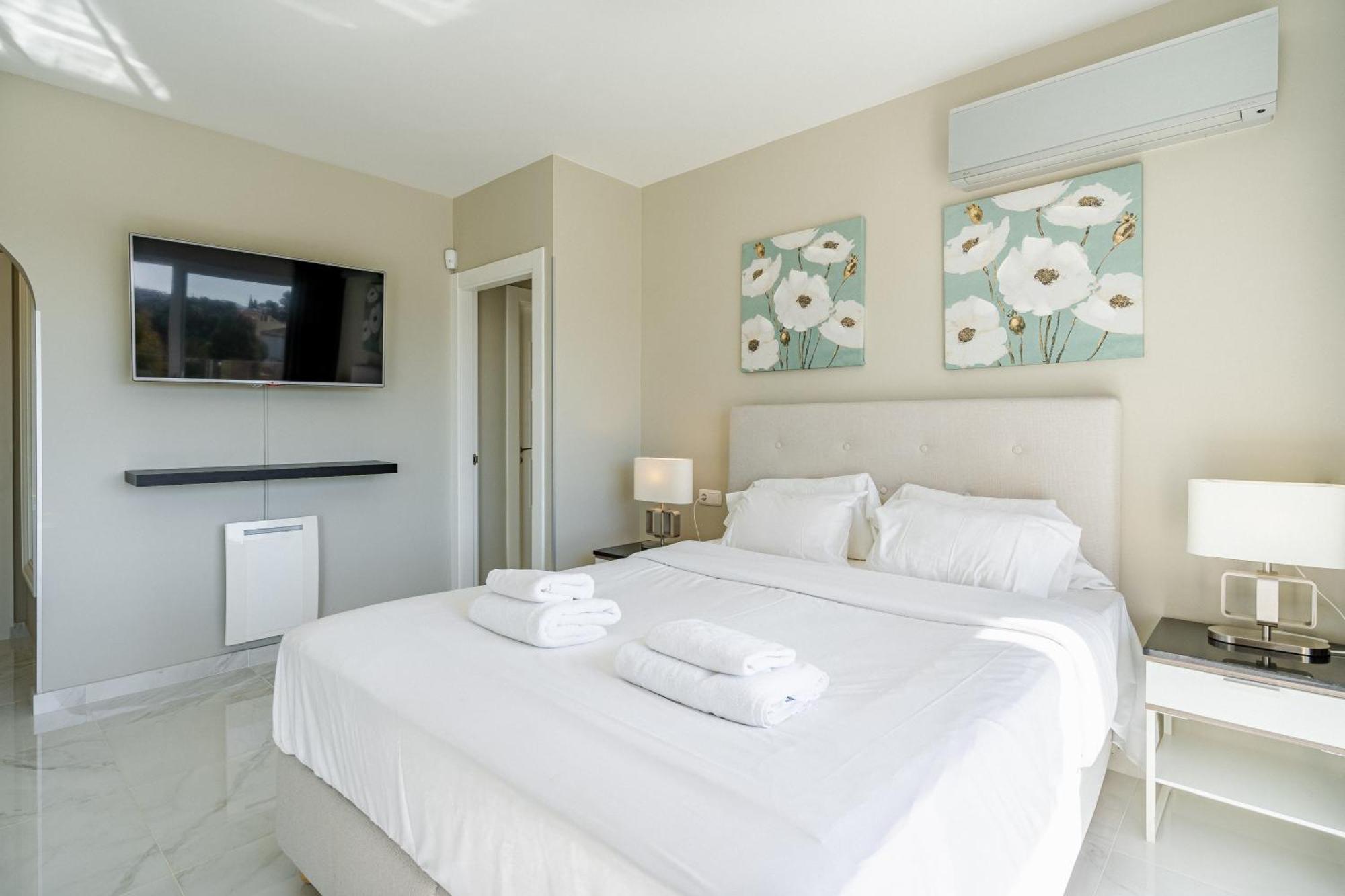 Private Luxurious Hillside Villa With Pool & Sea Views For 8 To 10 Ppl Fuengirola Kültér fotó