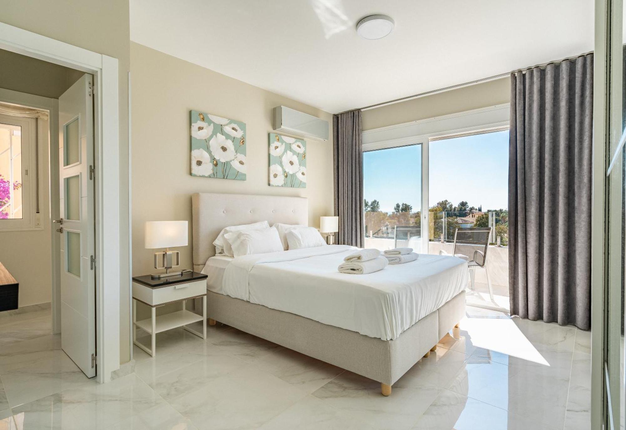 Private Luxurious Hillside Villa With Pool & Sea Views For 8 To 10 Ppl Fuengirola Kültér fotó