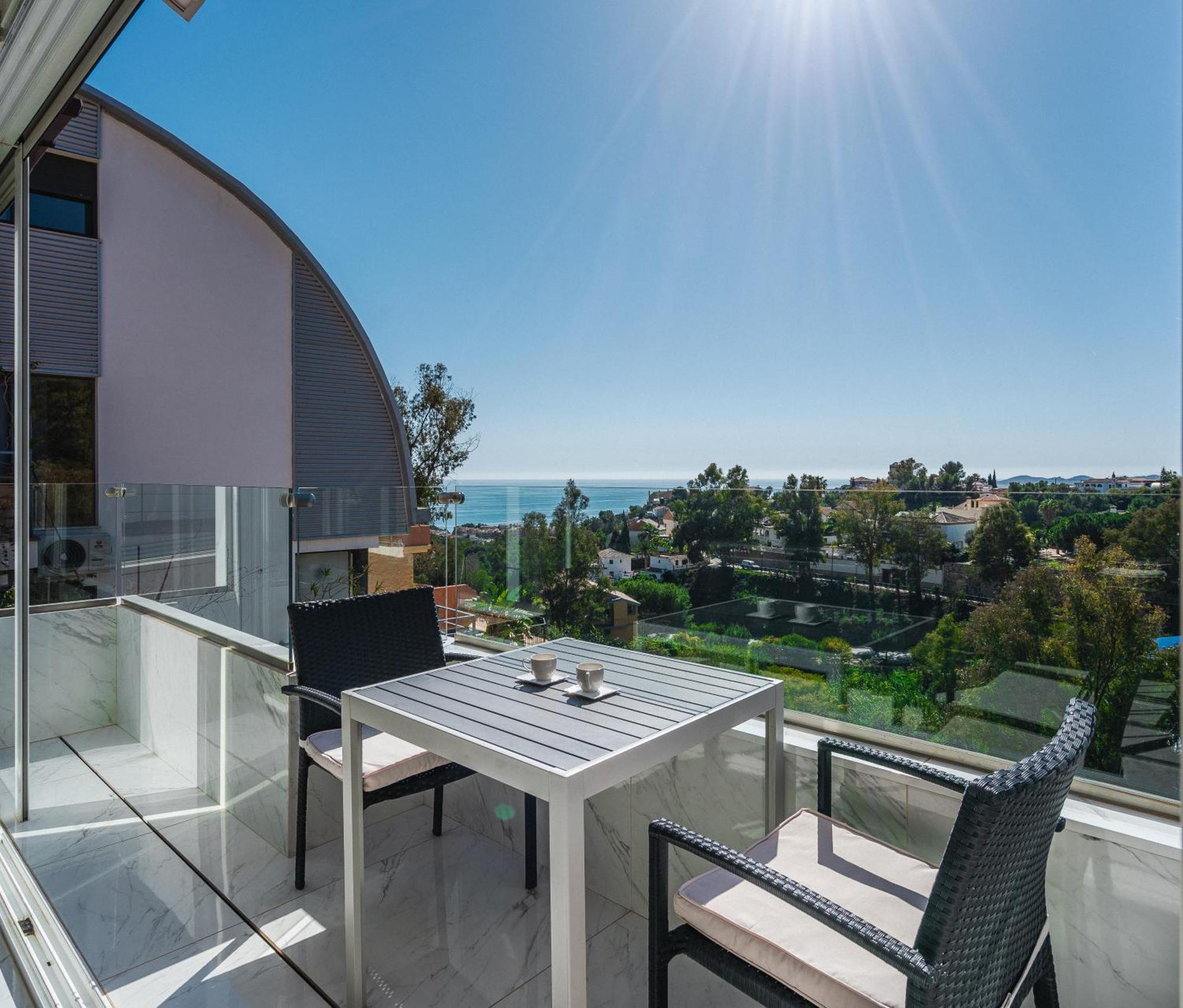 Private Luxurious Hillside Villa With Pool & Sea Views For 8 To 10 Ppl Fuengirola Kültér fotó