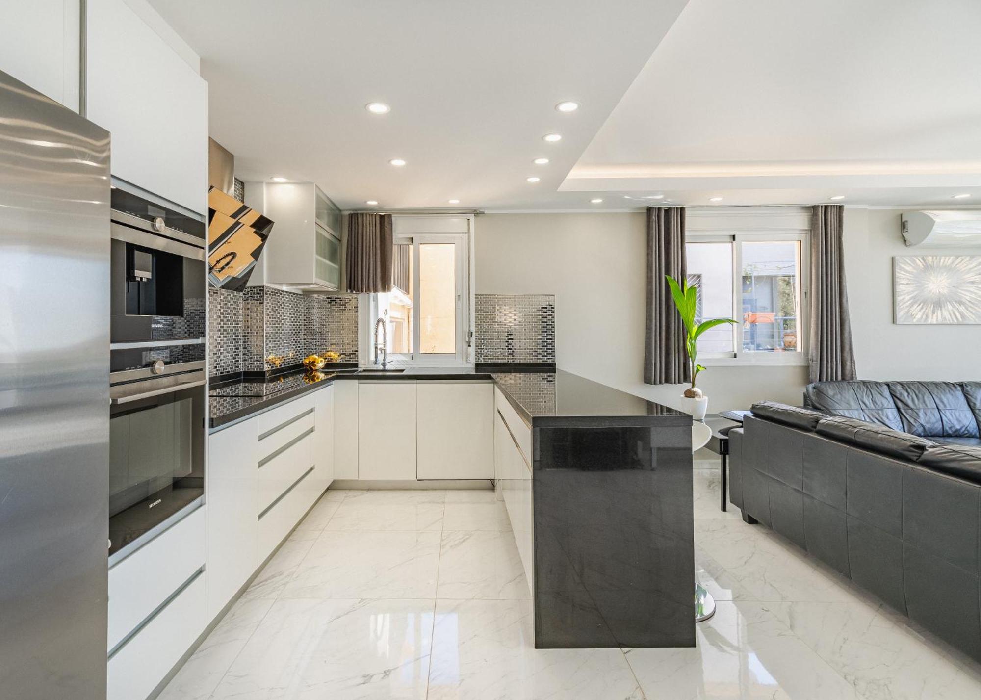 Private Luxurious Hillside Villa With Pool & Sea Views For 8 To 10 Ppl Fuengirola Kültér fotó