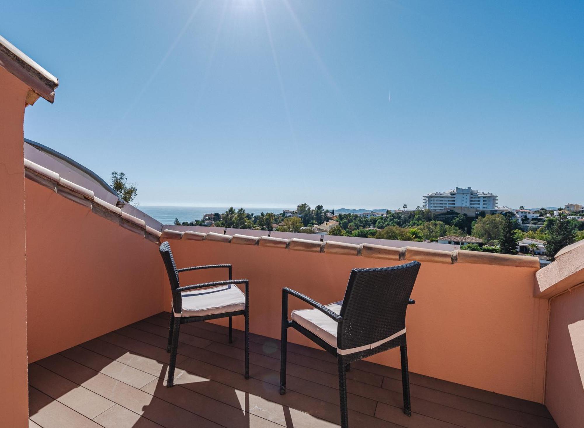 Private Luxurious Hillside Villa With Pool & Sea Views For 8 To 10 Ppl Fuengirola Kültér fotó