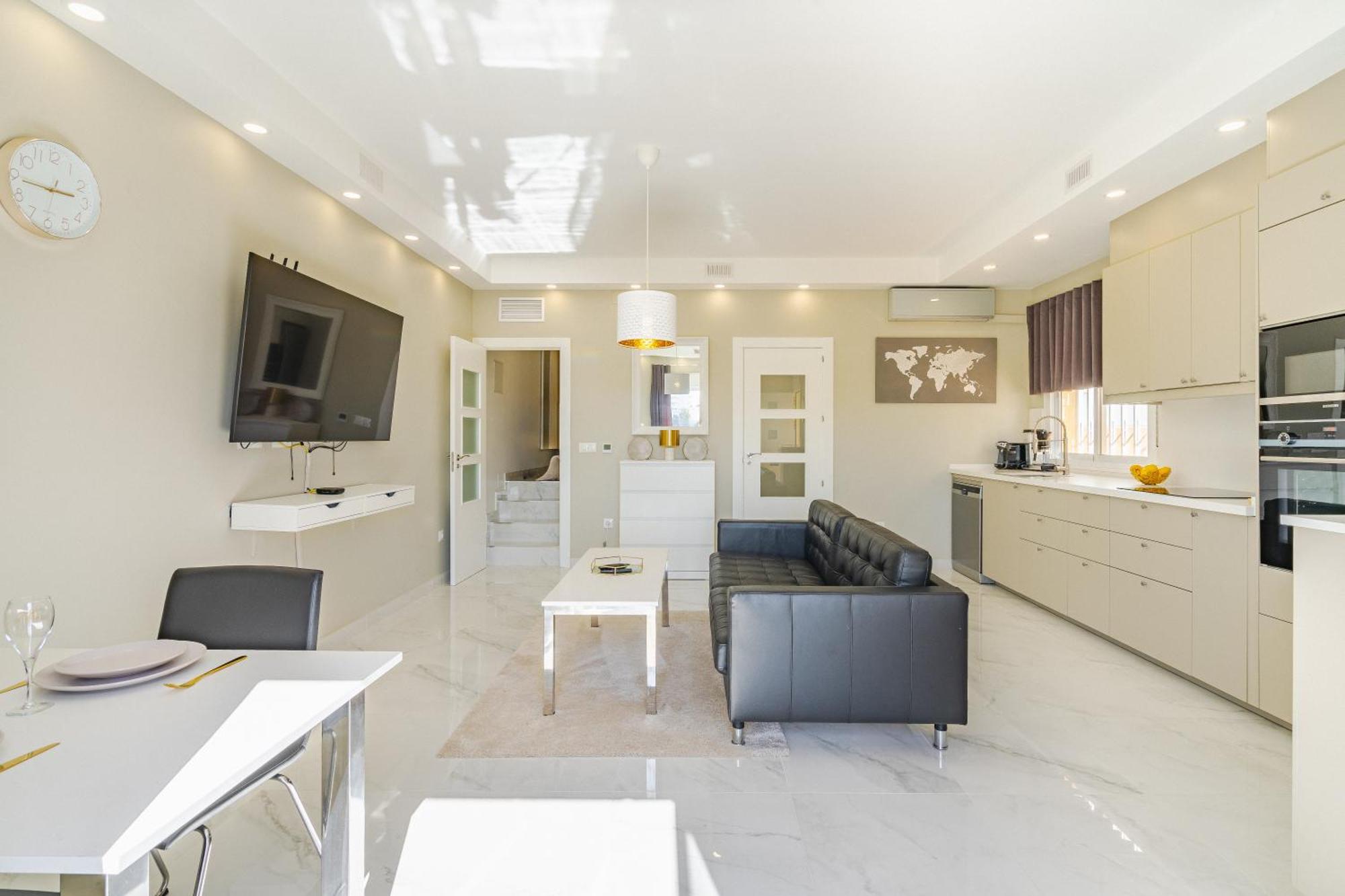 Private Luxurious Hillside Villa With Pool & Sea Views For 8 To 10 Ppl Fuengirola Kültér fotó