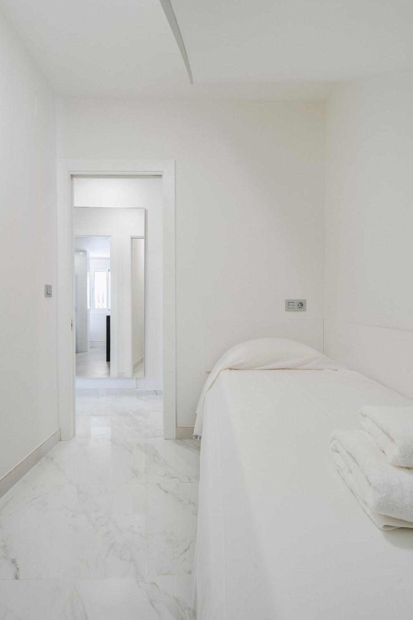 Private Luxurious Hillside Villa With Pool & Sea Views For 8 To 10 Ppl Fuengirola Kültér fotó