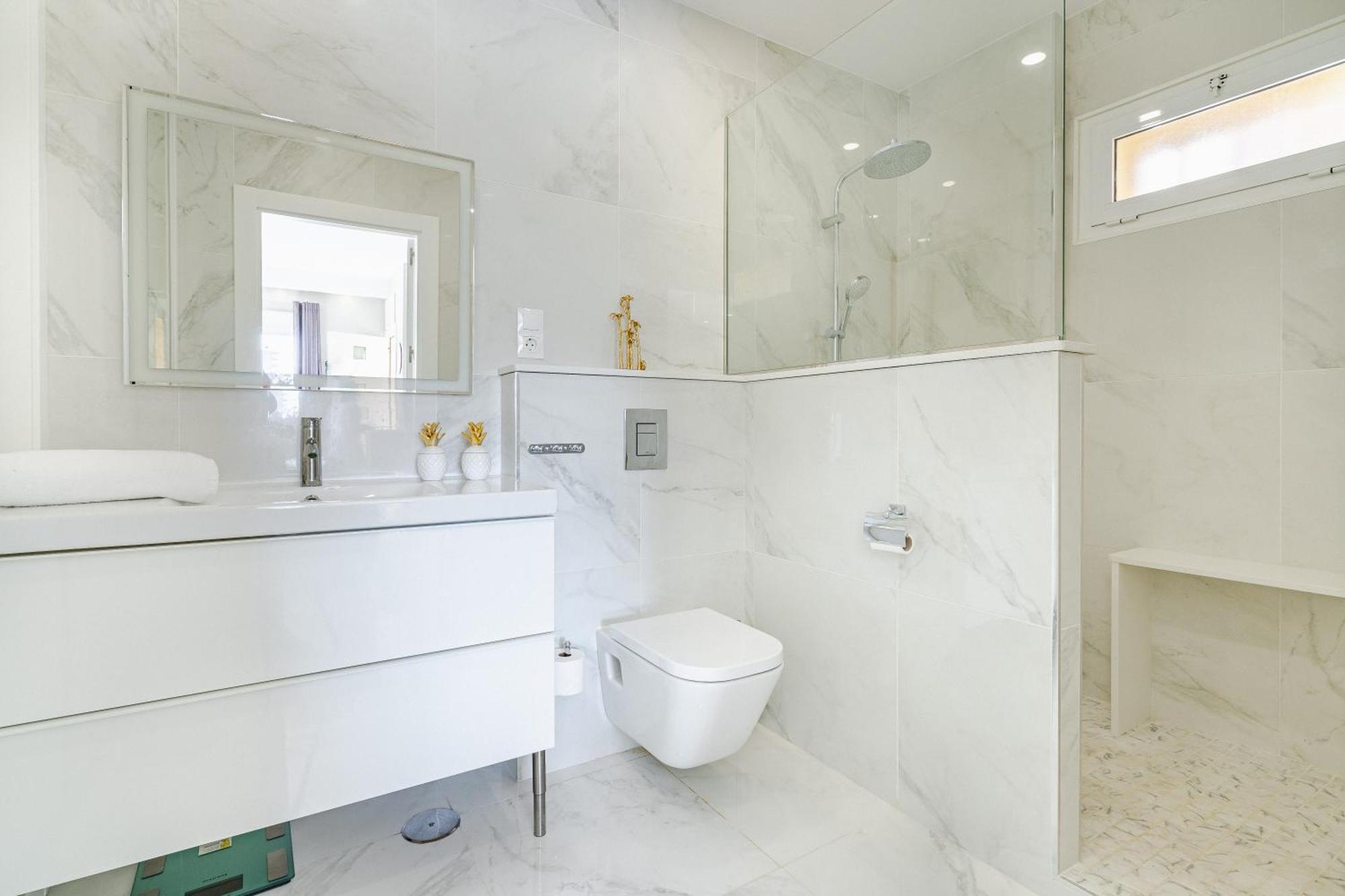 Private Luxurious Hillside Villa With Pool & Sea Views For 8 To 10 Ppl Fuengirola Kültér fotó