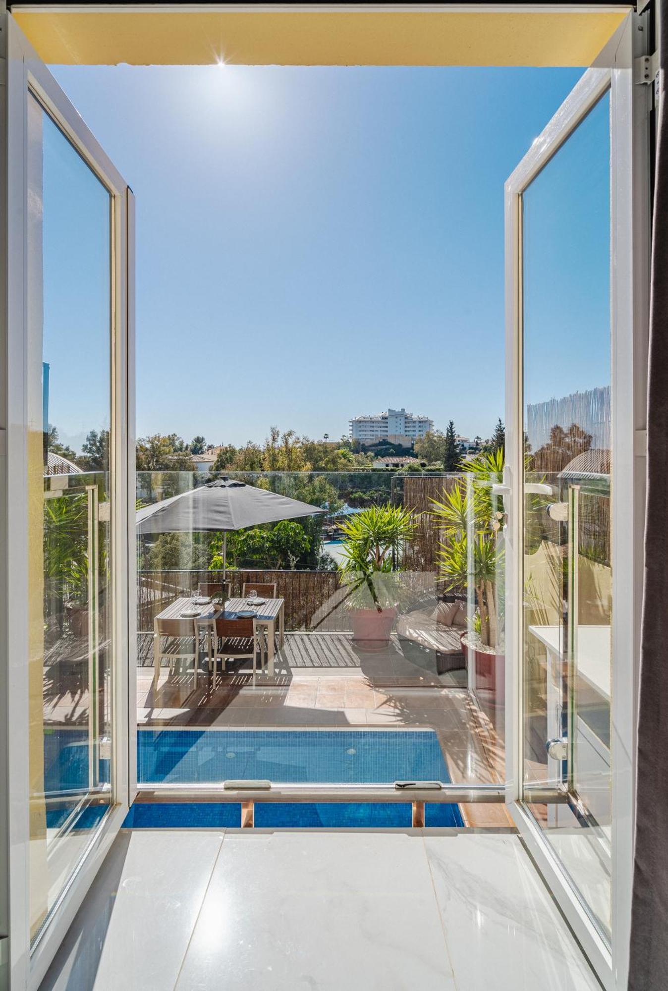 Private Luxurious Hillside Villa With Pool & Sea Views For 8 To 10 Ppl Fuengirola Kültér fotó
